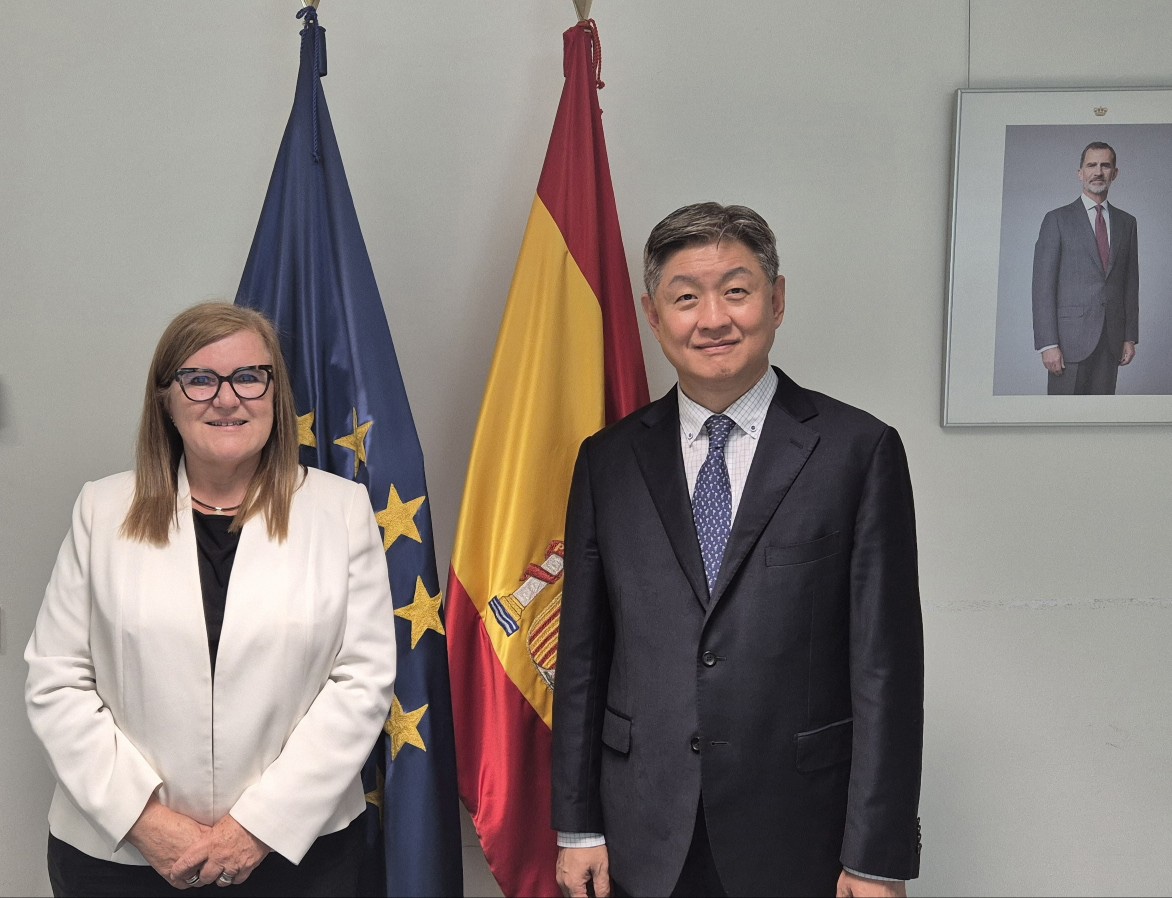 El Embajador Lim Soosuk se reúne con la Secretaria General de Innovación, Teresa Riesgo