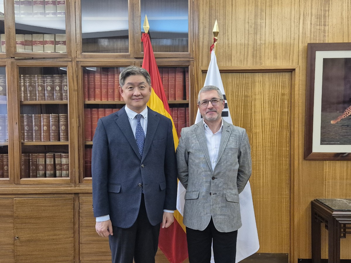 El Embajador Lim Soosuk mantuvo una reunión con el Secretario de Estado de Medio Ambiente, Hugo Morán