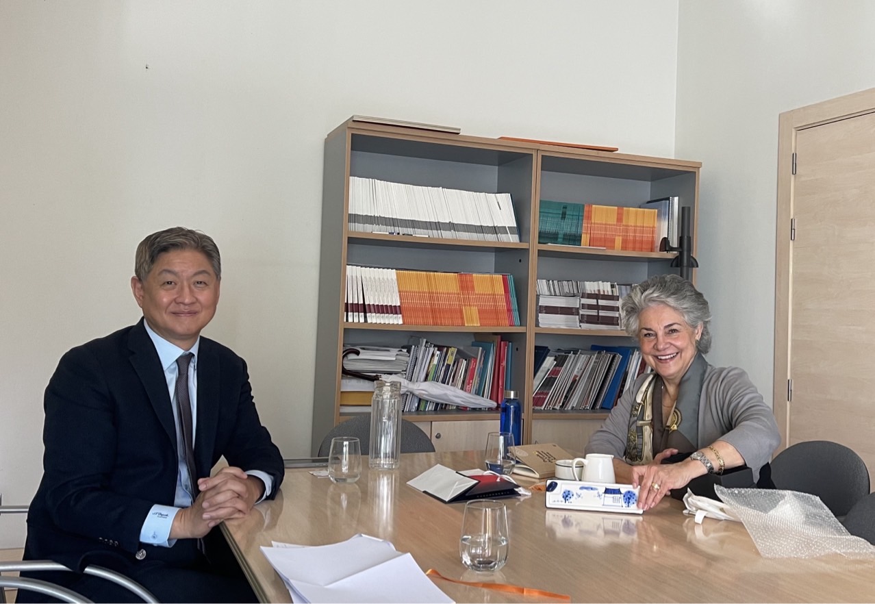 임수석 대사, 마리아 엘레나 아구에로(María Elena Agüero) 마드리드 클럽 사무총장 면담